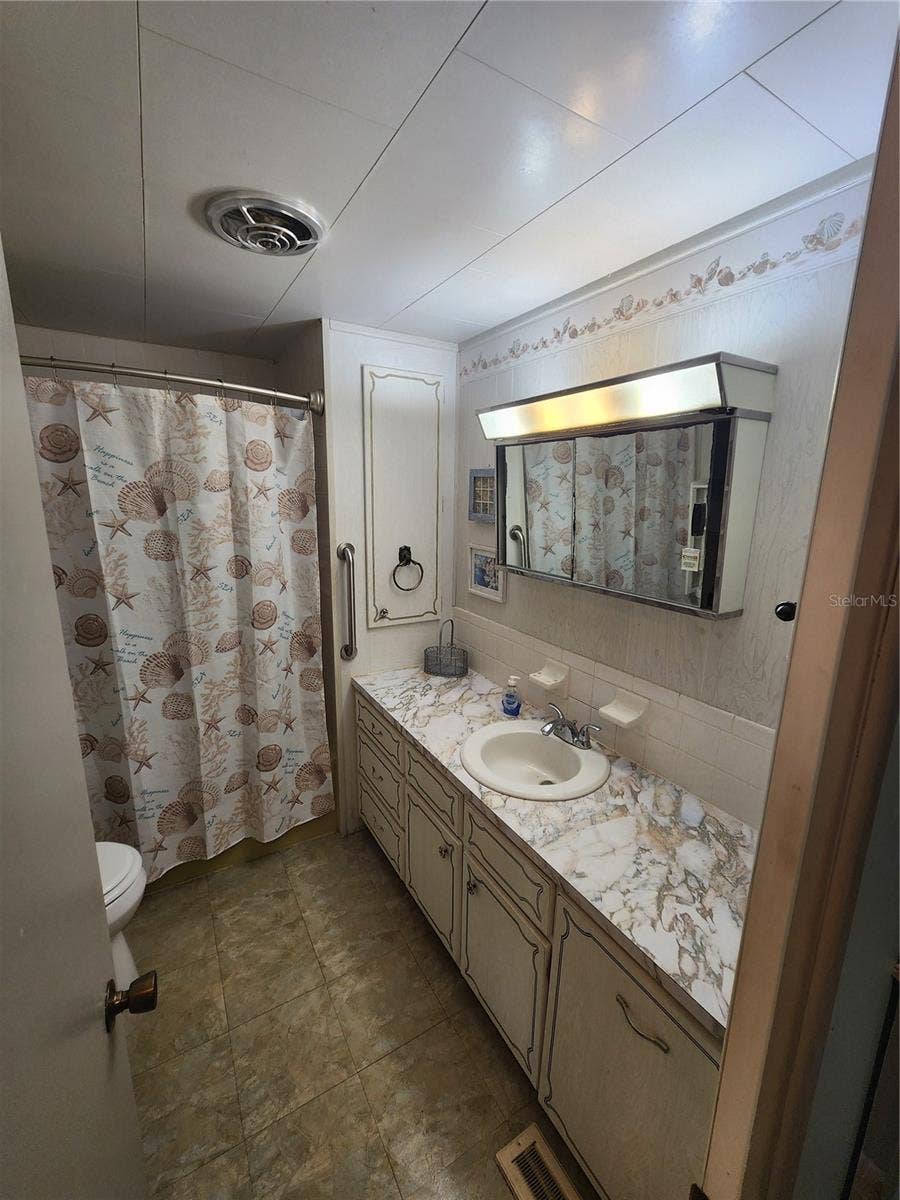 5317 CHATEAU LANE, Bradenton, FL 34207