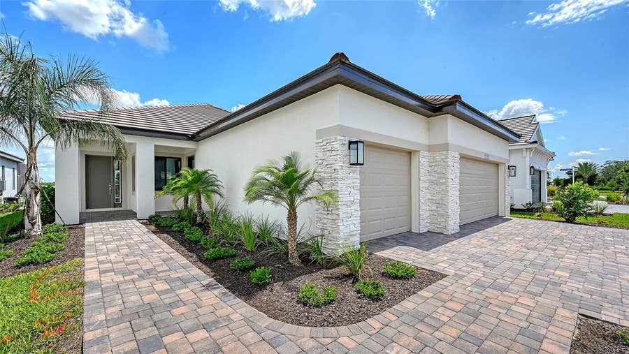 Property photo for 17645 MEANDERING PALMS CROSSING, Bradenton, FL