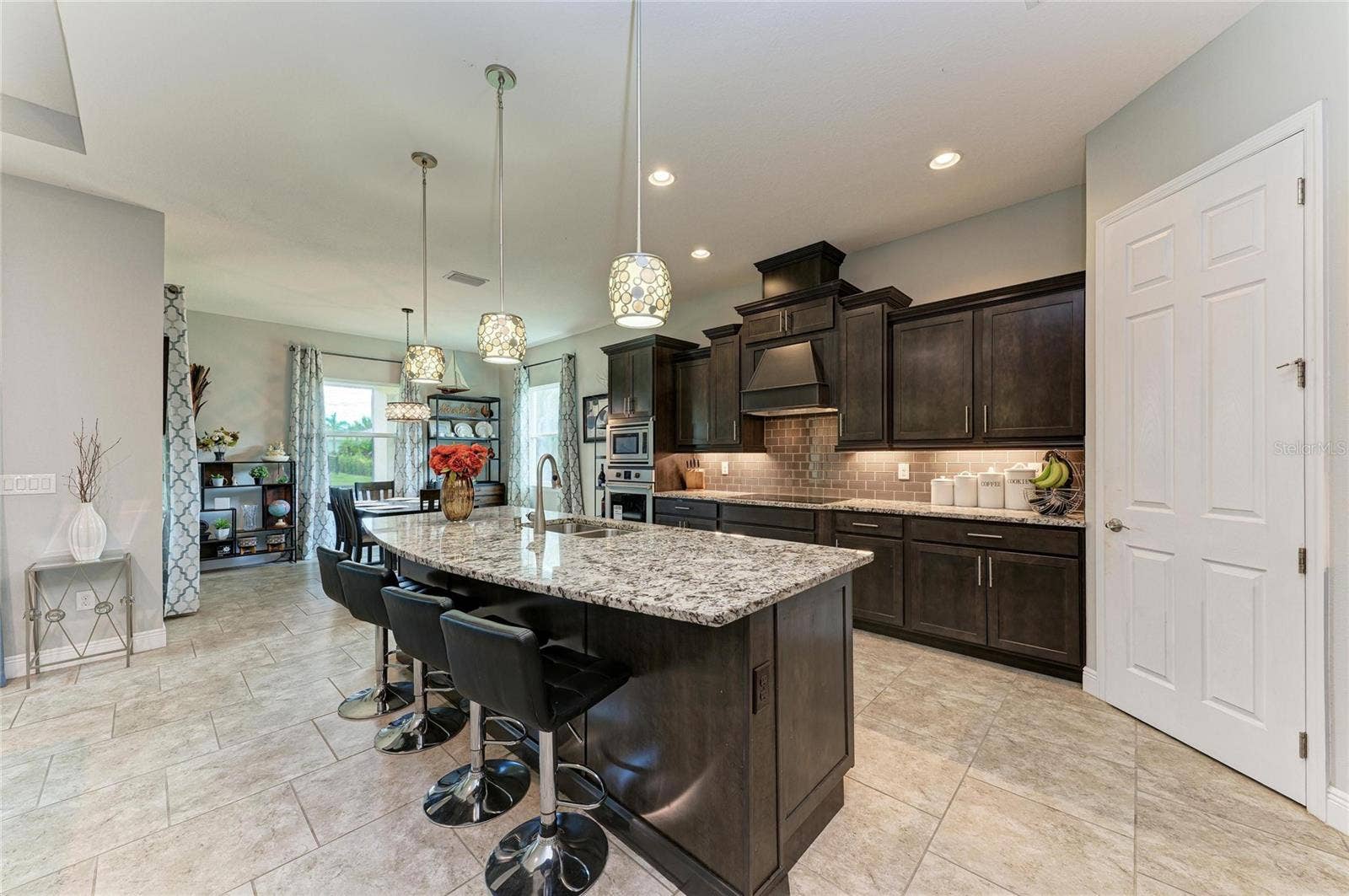 519 165TH STREET E, Bradenton, FL 34212 519 165TH STREET E, Bradenton, FL 34212
