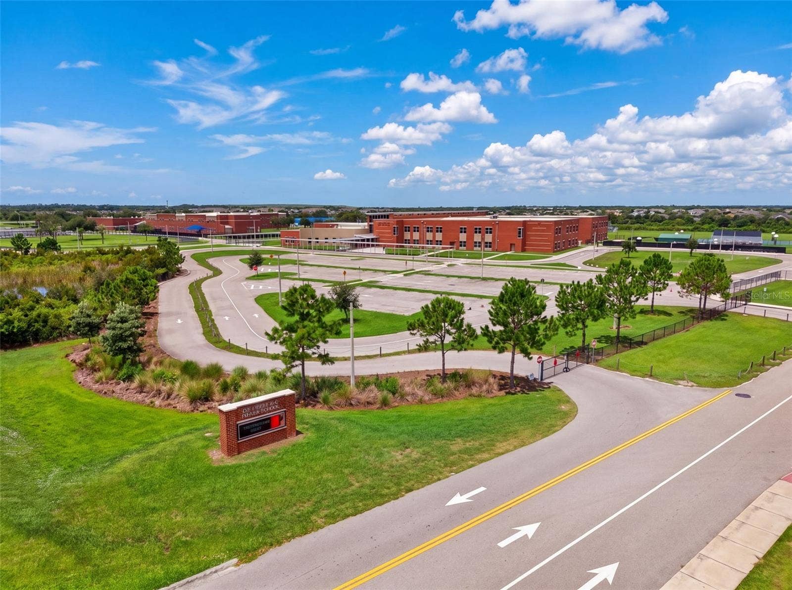 12326 BLUE HILL TRAIL, Bradenton, FL 34211 12326 BLUE HILL TRAIL, Bradenton, FL 34211