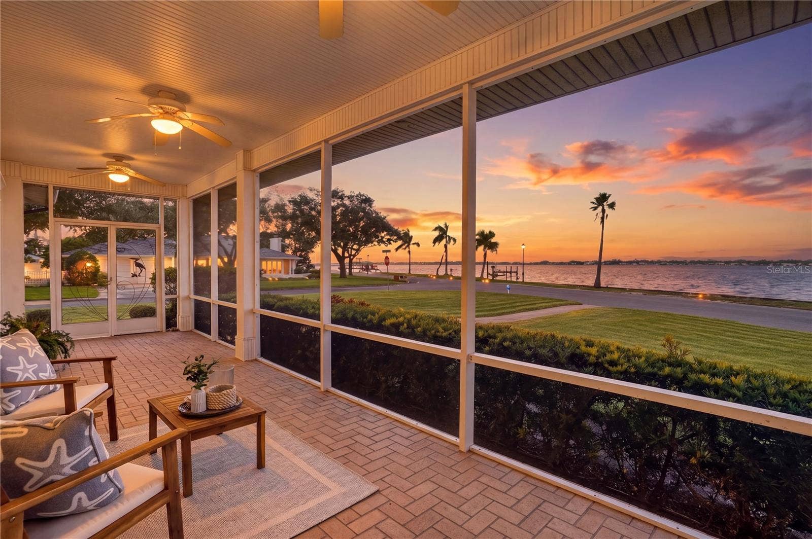 2305 RIVERVIEW BOULEVARD, Bradenton, FL 34205 2305 RIVERVIEW BOULEVARD, Bradenton, FL 34205