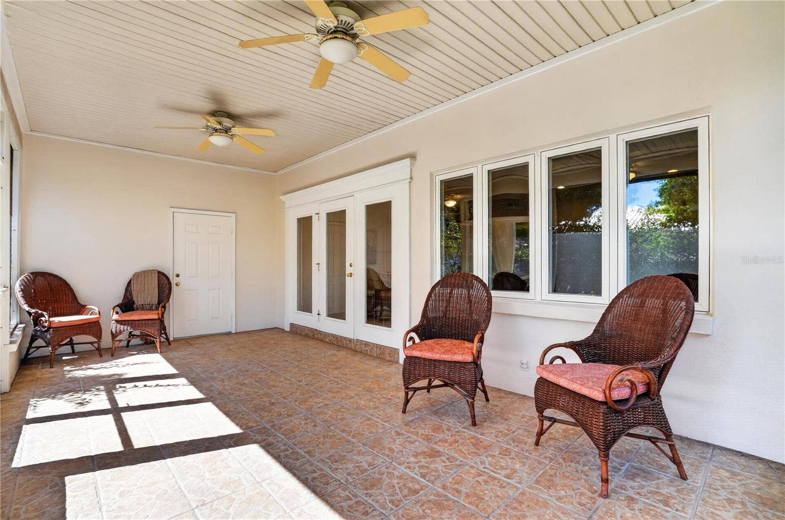 2305 RIVERVIEW BOULEVARD, Bradenton, FL 34205 2305 RIVERVIEW BOULEVARD, Bradenton, FL 34205