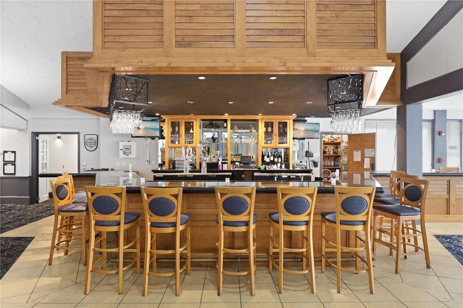 3306 LITTLE COUNTRY ROAD, Parrish, FL 34219 The club bar