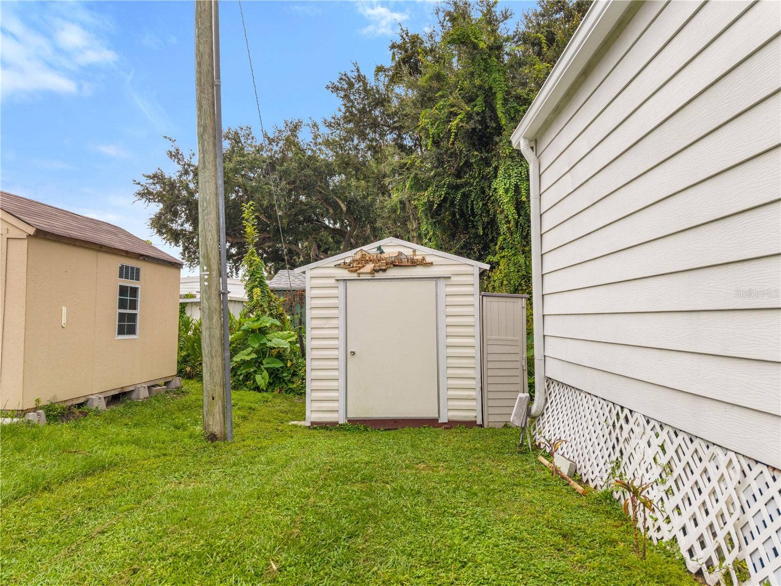 3329 EILEEN DRIVE, Ellenton, FL 34222 3329 EILEEN DRIVE, Ellenton, FL 34222