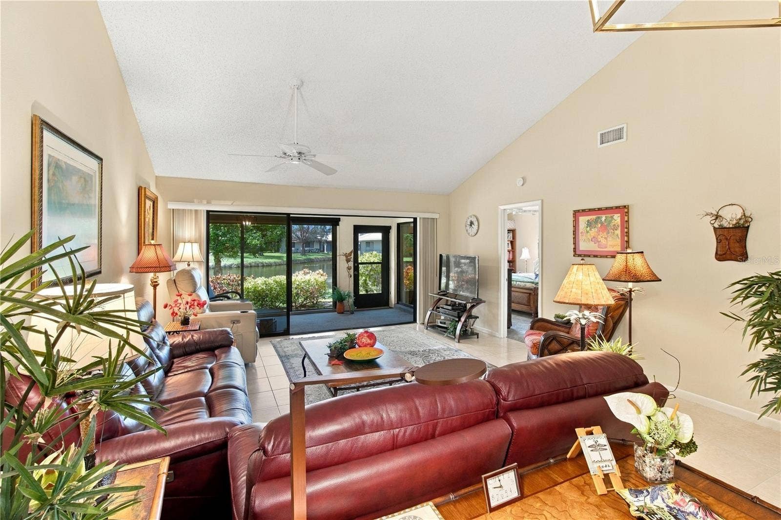 3123 SANDLEHEATH, #4, Sarasota, FL 34235 Family Room