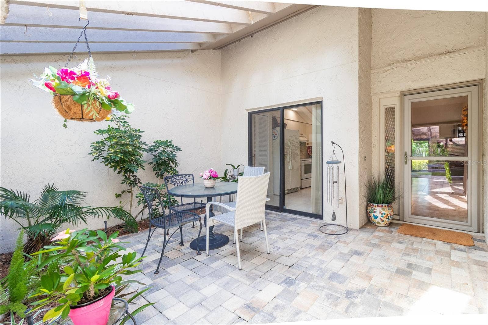 3123 SANDLEHEATH, #4, Sarasota, FL 34235 Front Patio