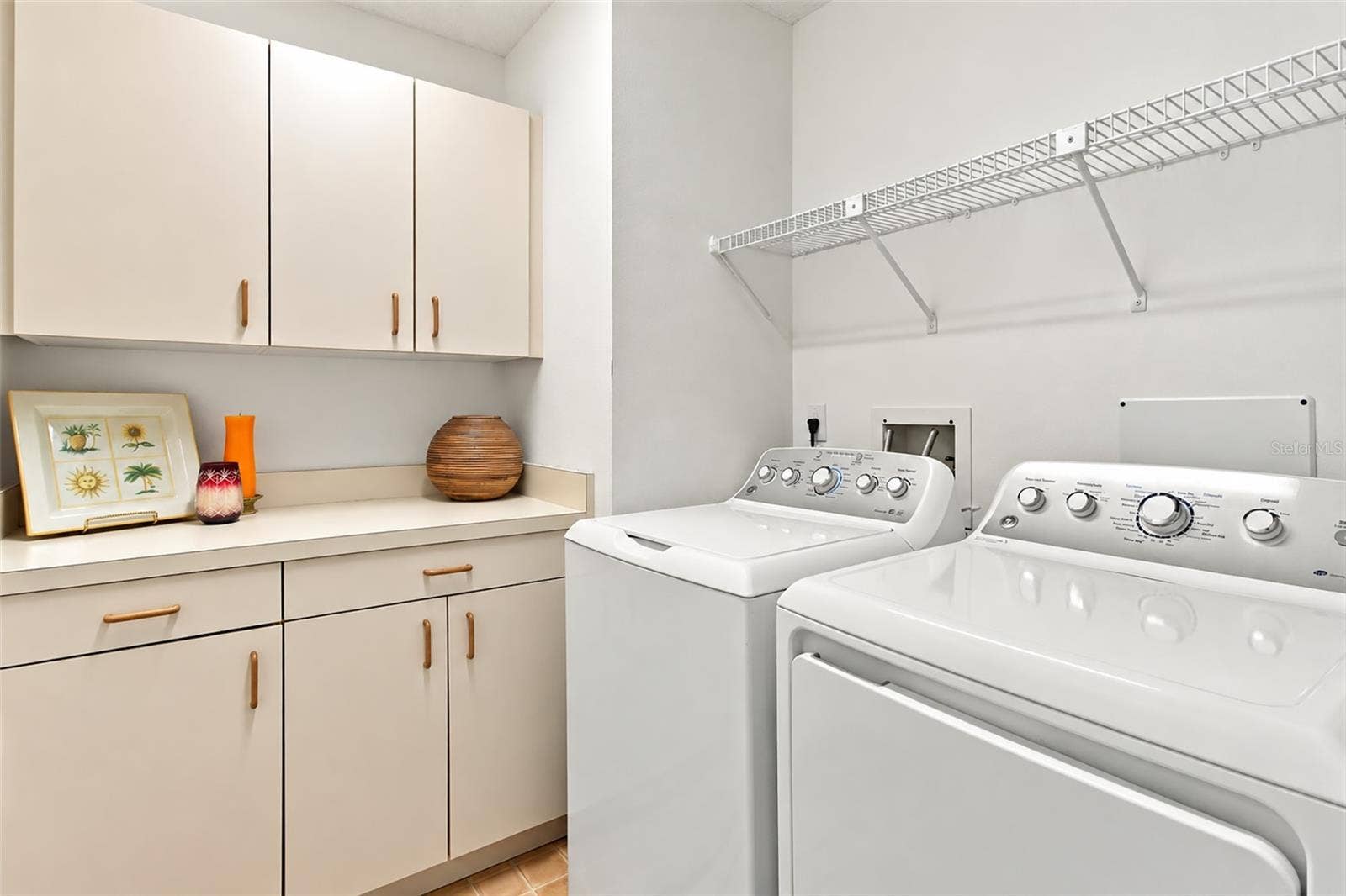 3123 SANDLEHEATH, #4, Sarasota, FL 34235 Laundry Room