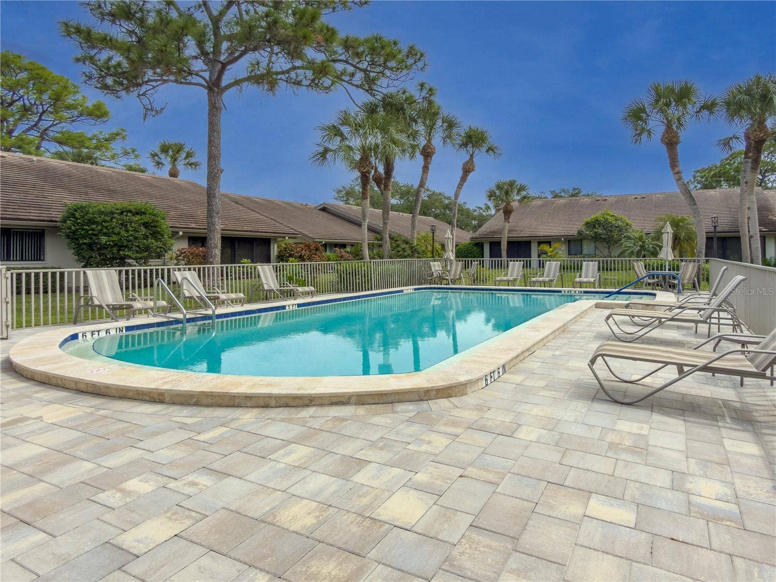 3123 SANDLEHEATH, #4, Sarasota, FL 34235 Sandleheath Community Pool