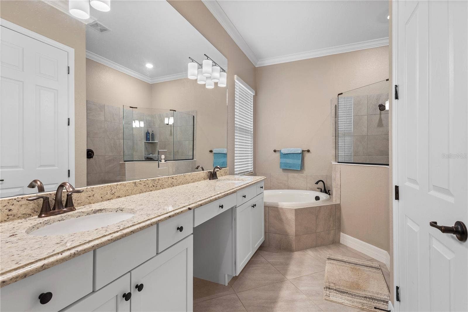 5634 CHEECH GLEN, Lakewood Ranch, FL 34211
