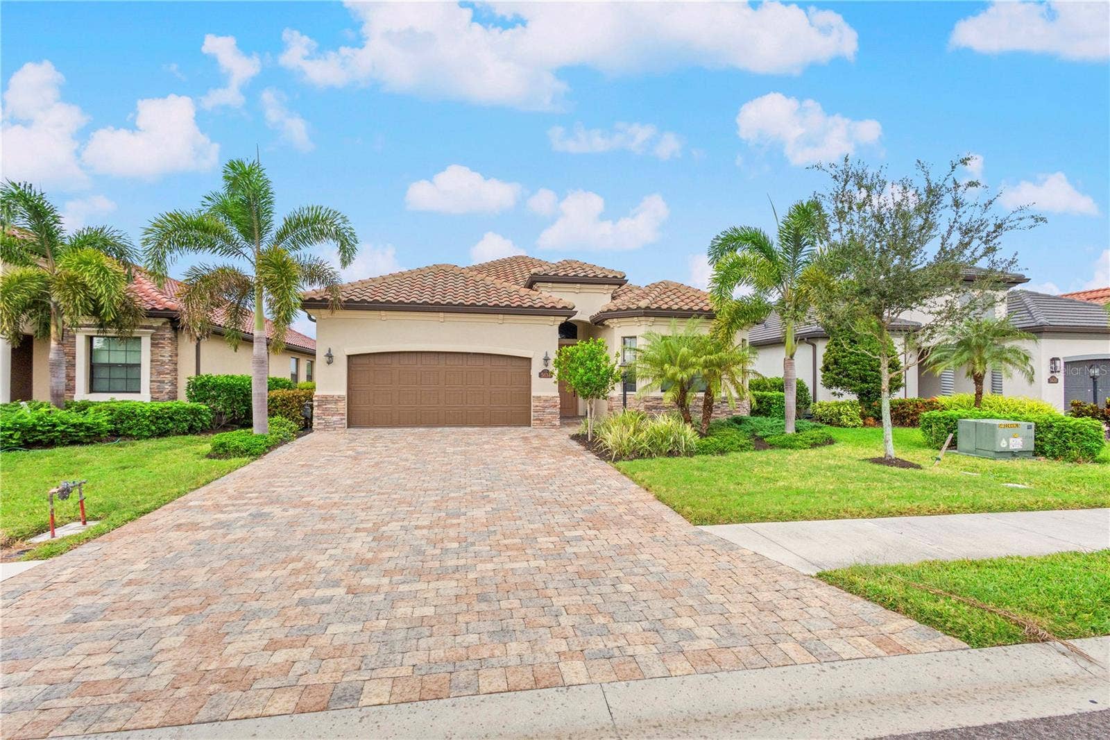 5634 CHEECH GLEN, Lakewood Ranch, FL 34211