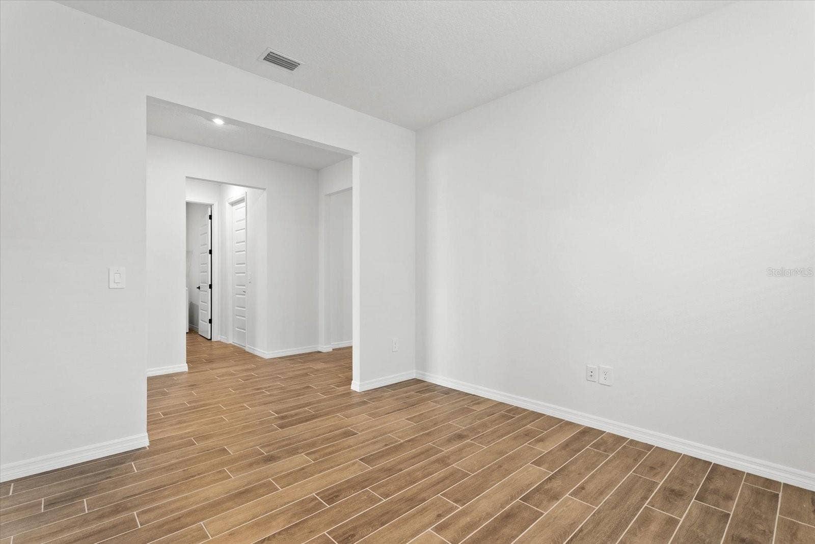 Flex/Formal Dining