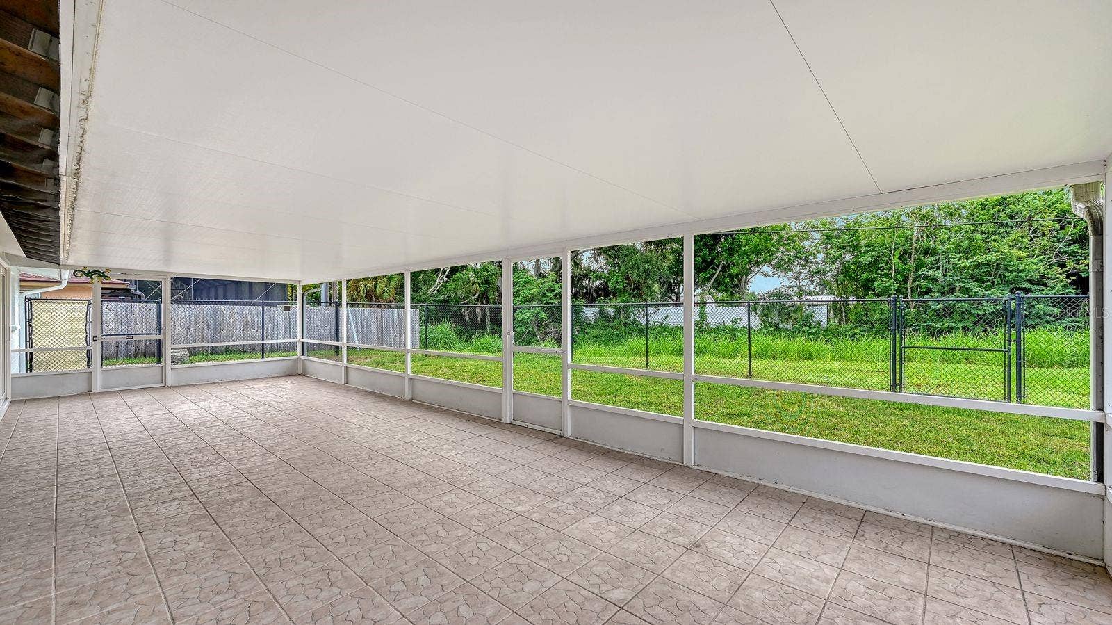 HUGE Screened and Covered Lanai