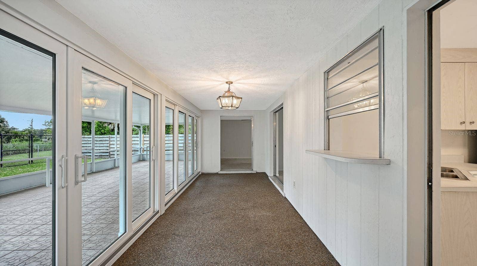 Unstaged Florida  Room