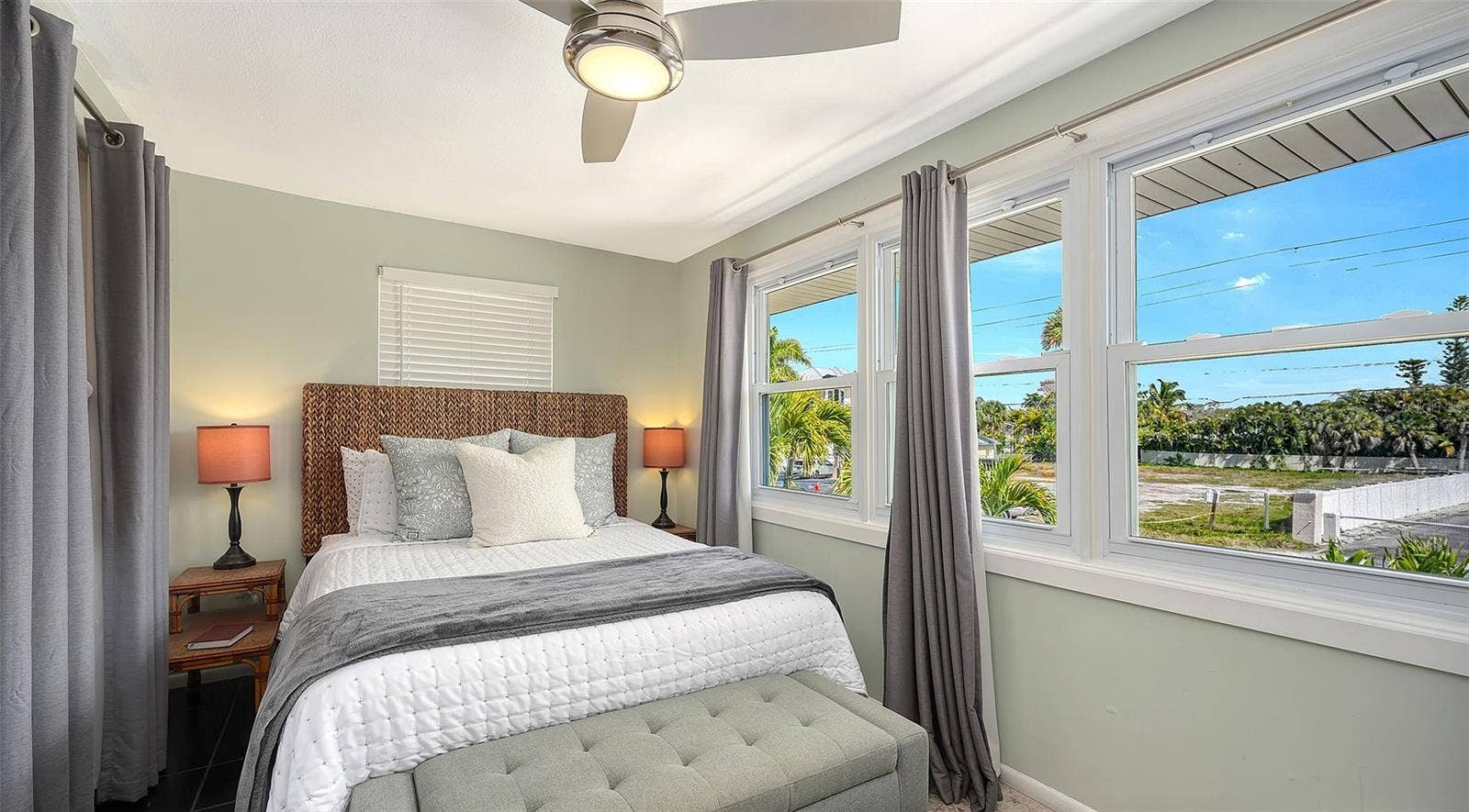 662 CALLE DEL OTONO, Sarasota, FL 34242
