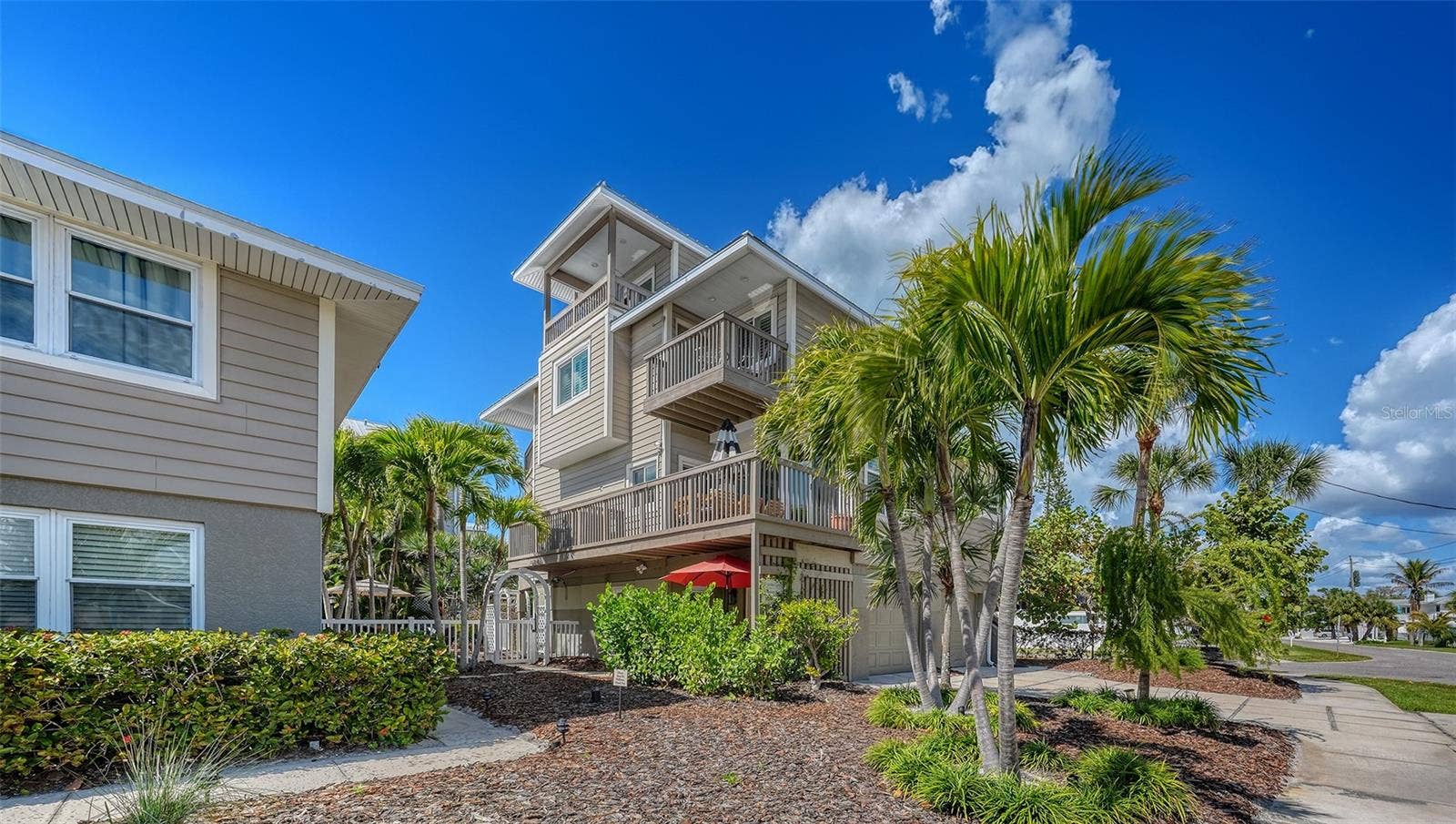 662 CALLE DEL OTONO, Sarasota, FL 34242