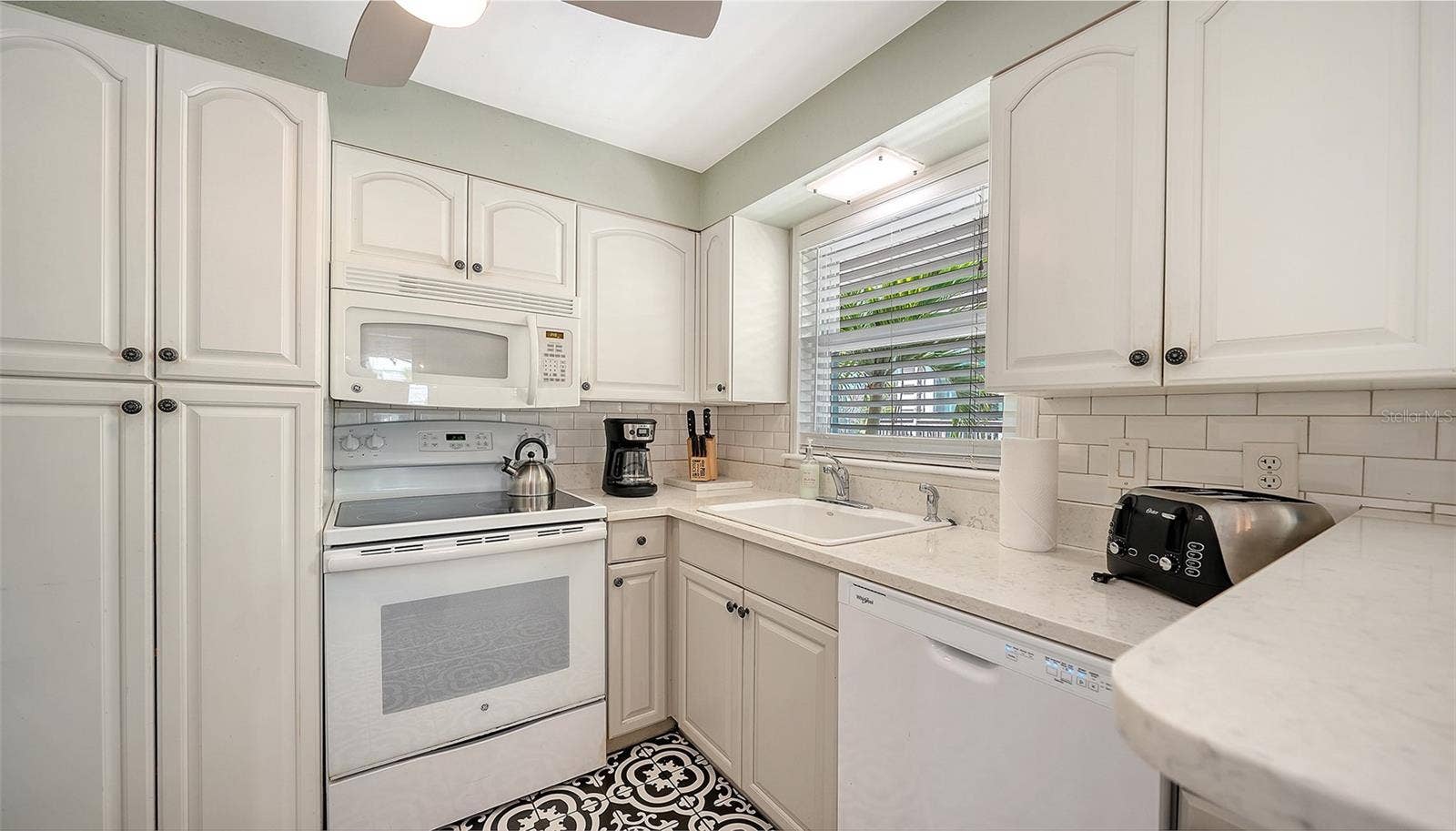 662 CALLE DEL OTONO, Sarasota, FL 34242