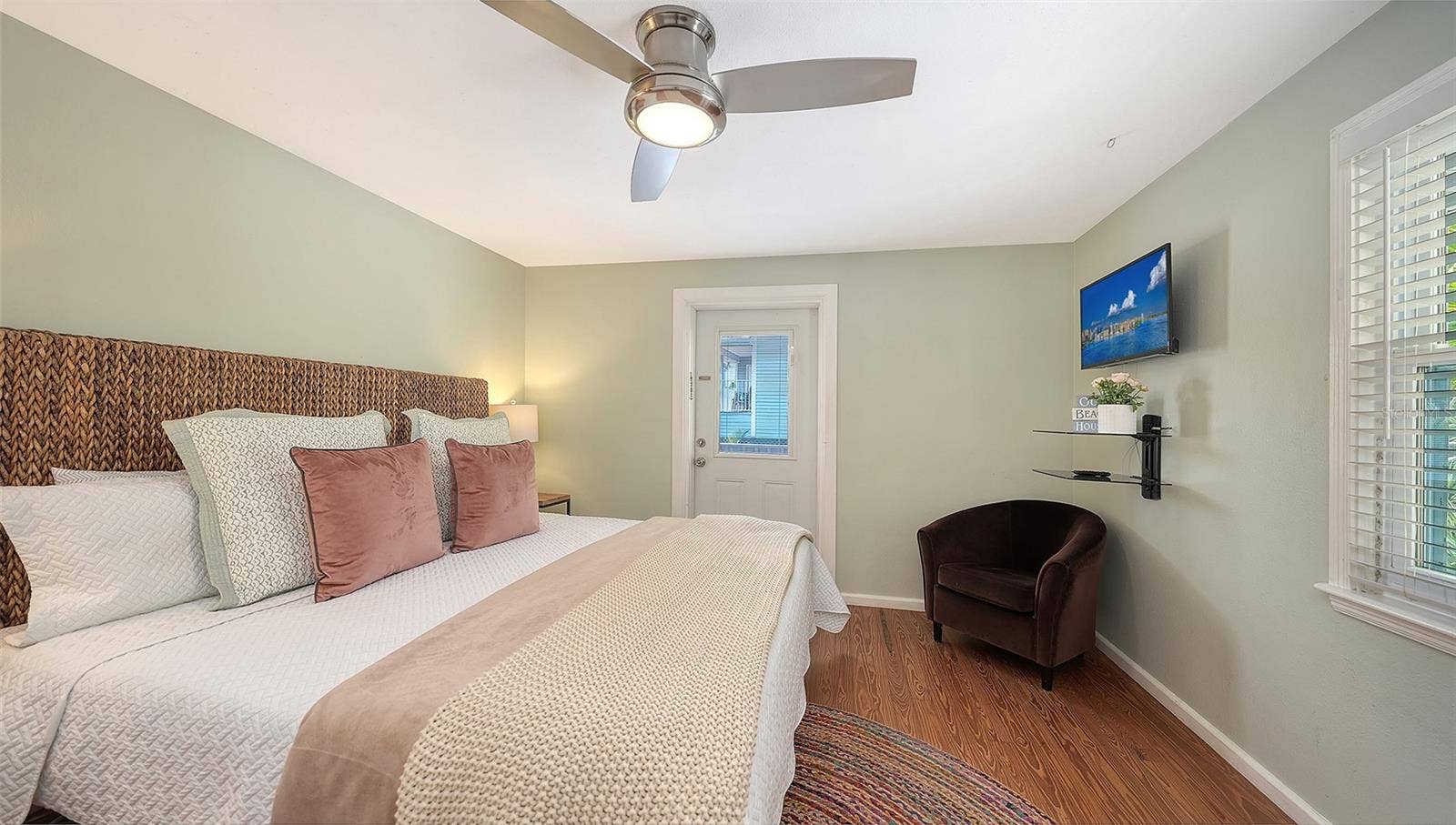 662 CALLE DEL OTONO, Sarasota, FL 34242