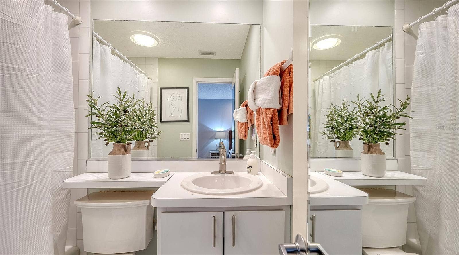 662 CALLE DEL OTONO, Sarasota, FL 34242