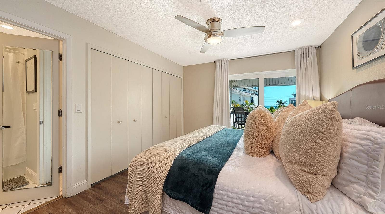 662 CALLE DEL OTONO, Sarasota, FL 34242
