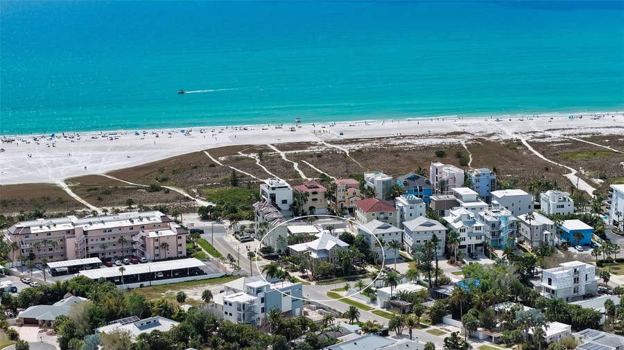 Property photo for 662 CALLE DEL OTONO, Sarasota, FL