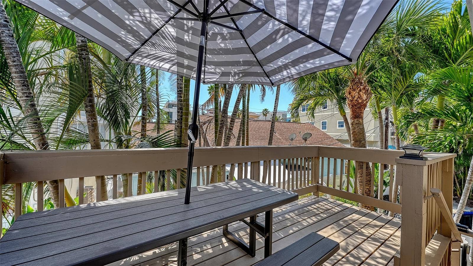 662 CALLE DEL OTONO, Sarasota, FL 34242