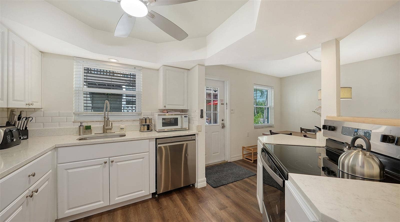 662 CALLE DEL OTONO, Sarasota, FL 34242