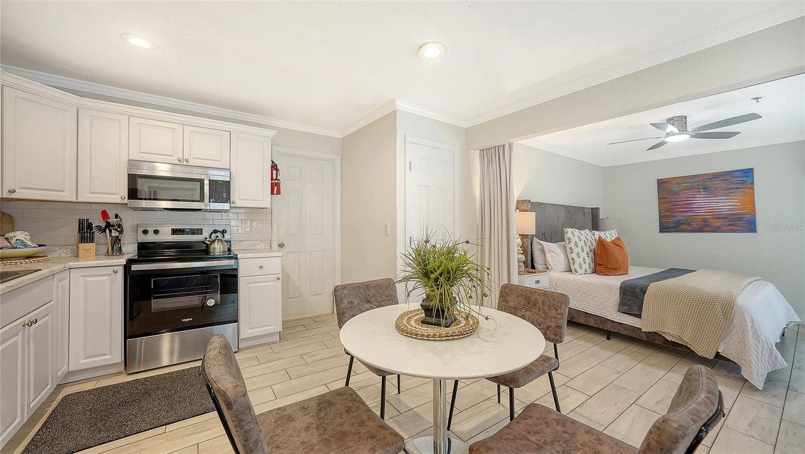 662 CALLE DEL OTONO, Sarasota, FL 34242