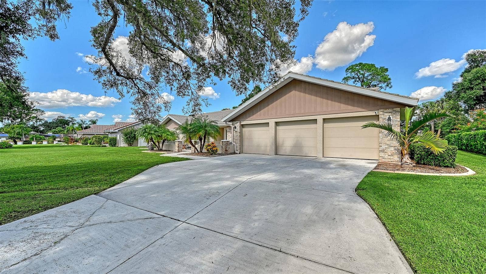 7913 BROADMOOR PINES BOULEVARD, Sarasota, FL 34243 7913 BROADMOOR PINES BOULEVARD, Sarasota, FL 34243