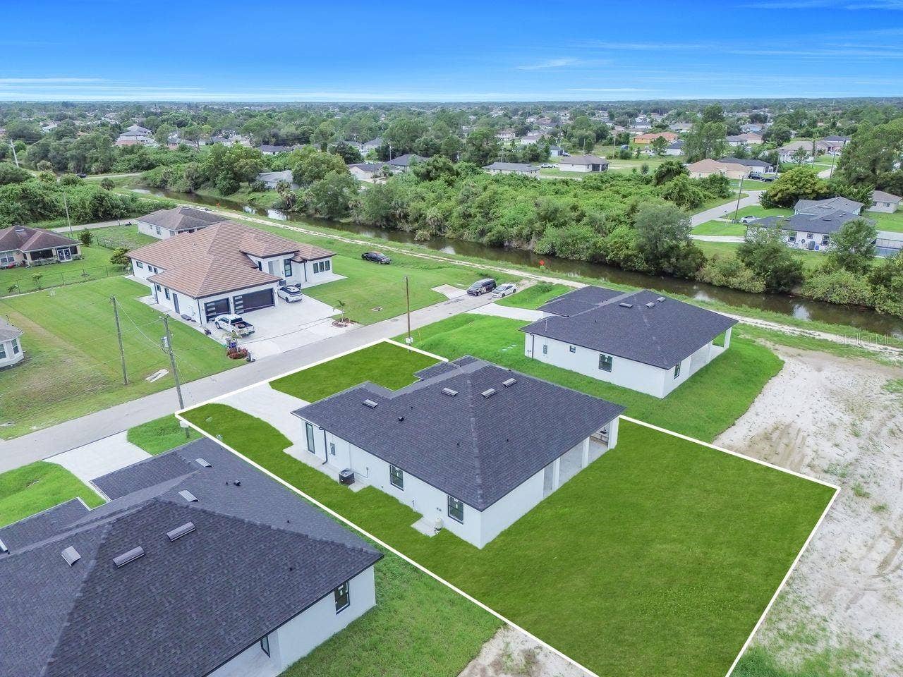 3621 5TH STREET SW, Lehigh Acres, FL 33976 3621 5TH STREET SW, Lehigh Acres, FL 33976