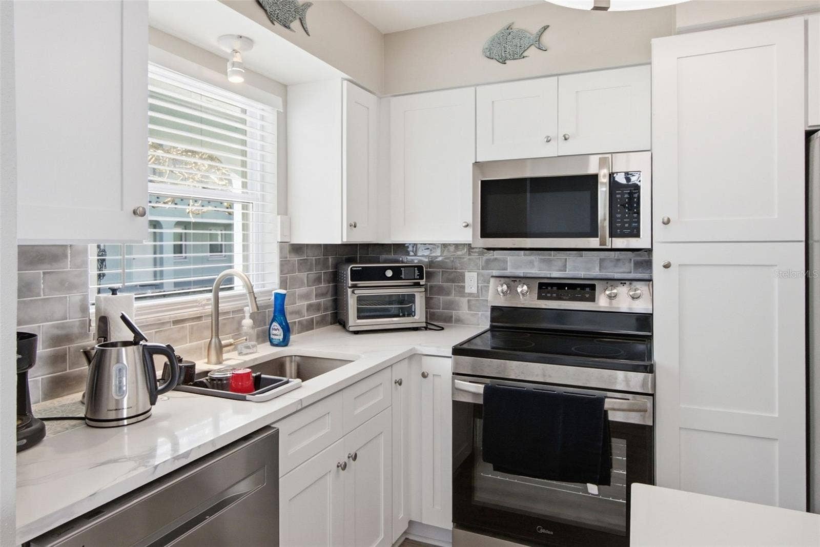 611 GULF DRIVE N, #A15, Bradenton Beach, FL 34217 611 GULF DRIVE N, #A15, Bradenton Beach, FL 34217
