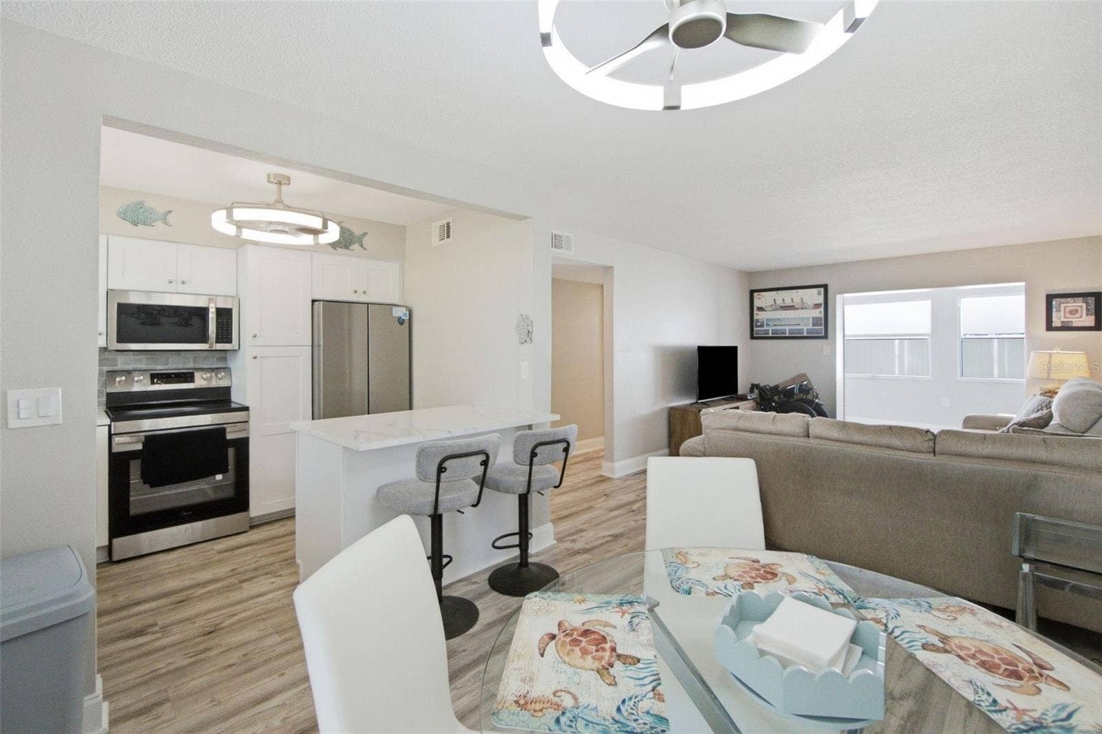 611 GULF DRIVE N, #A15, Bradenton Beach, FL 34217 611 GULF DRIVE N, #A15, Bradenton Beach, FL 34217