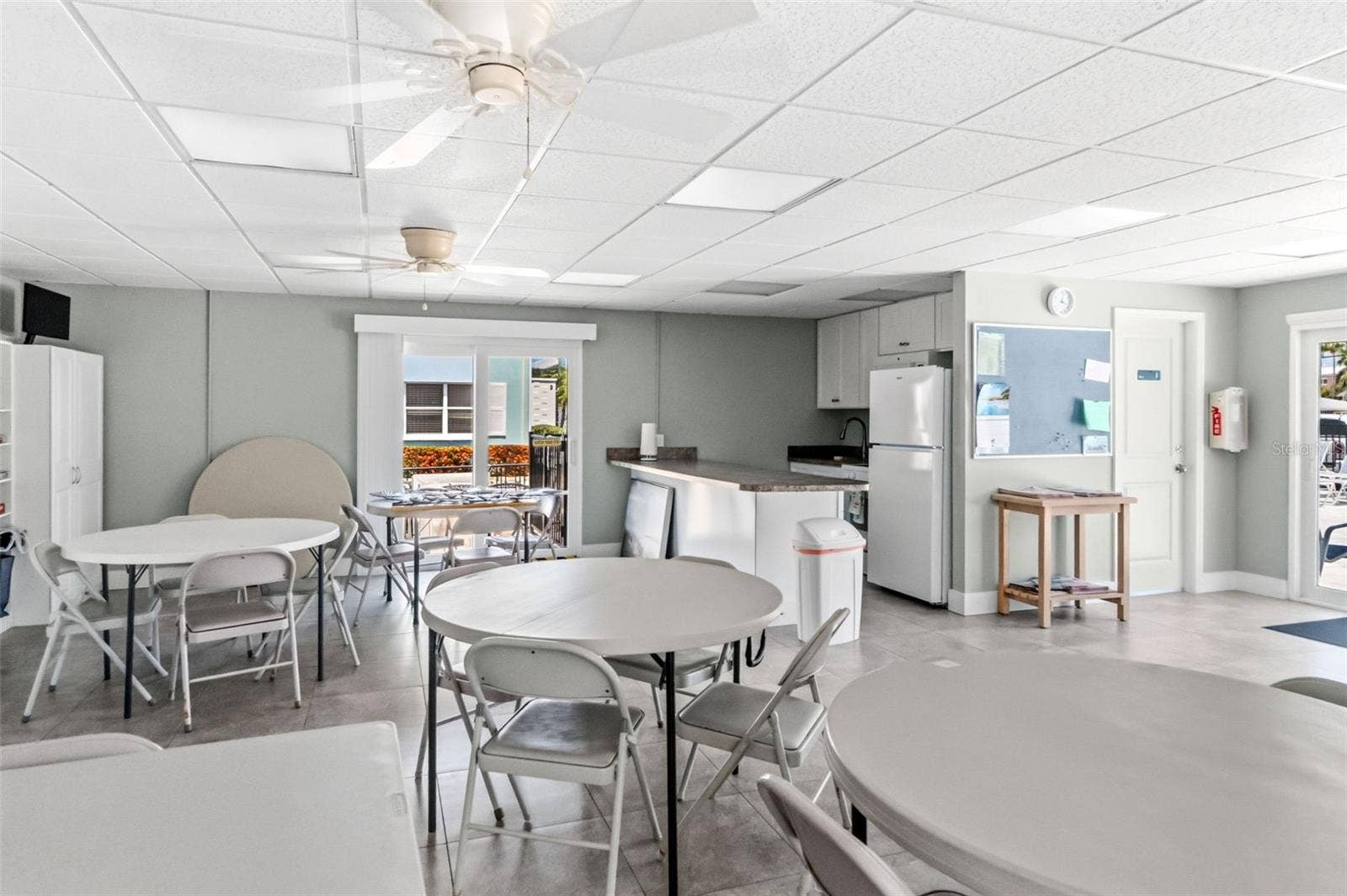 611 GULF DRIVE N, #A15, Bradenton Beach, FL 34217 611 GULF DRIVE N, #A15, Bradenton Beach, FL 34217
