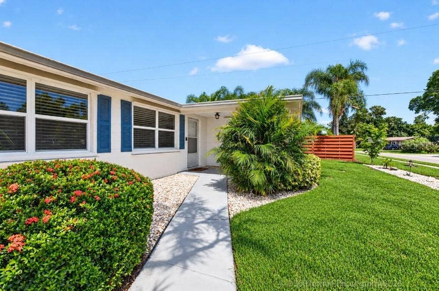 Property photo for 3141 REGATTA CIRCLE, Sarasota, FL