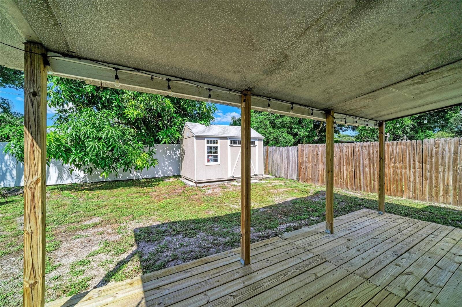 5271 43RD TERRACE N, St Petersburg, FL 33709 5271 43RD TERRACE N, St Petersburg, FL 33709