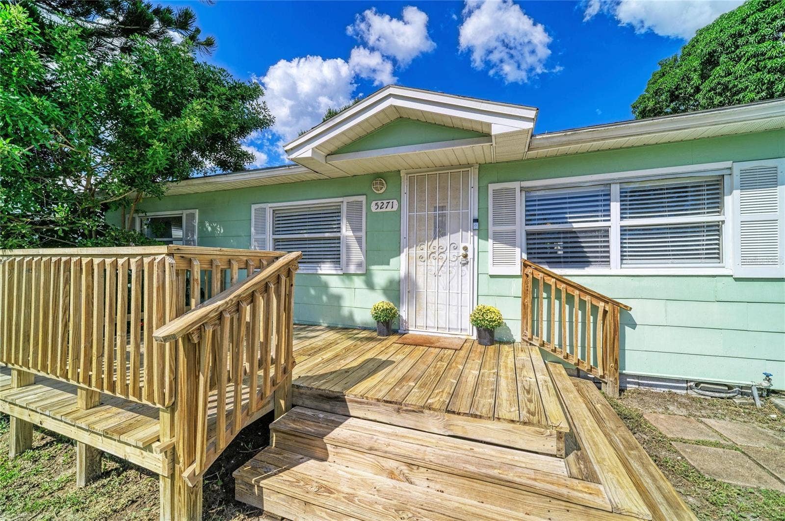 5271 43RD TERRACE N, St Petersburg, FL 33709 5271 43RD TERRACE N, St Petersburg, FL 33709