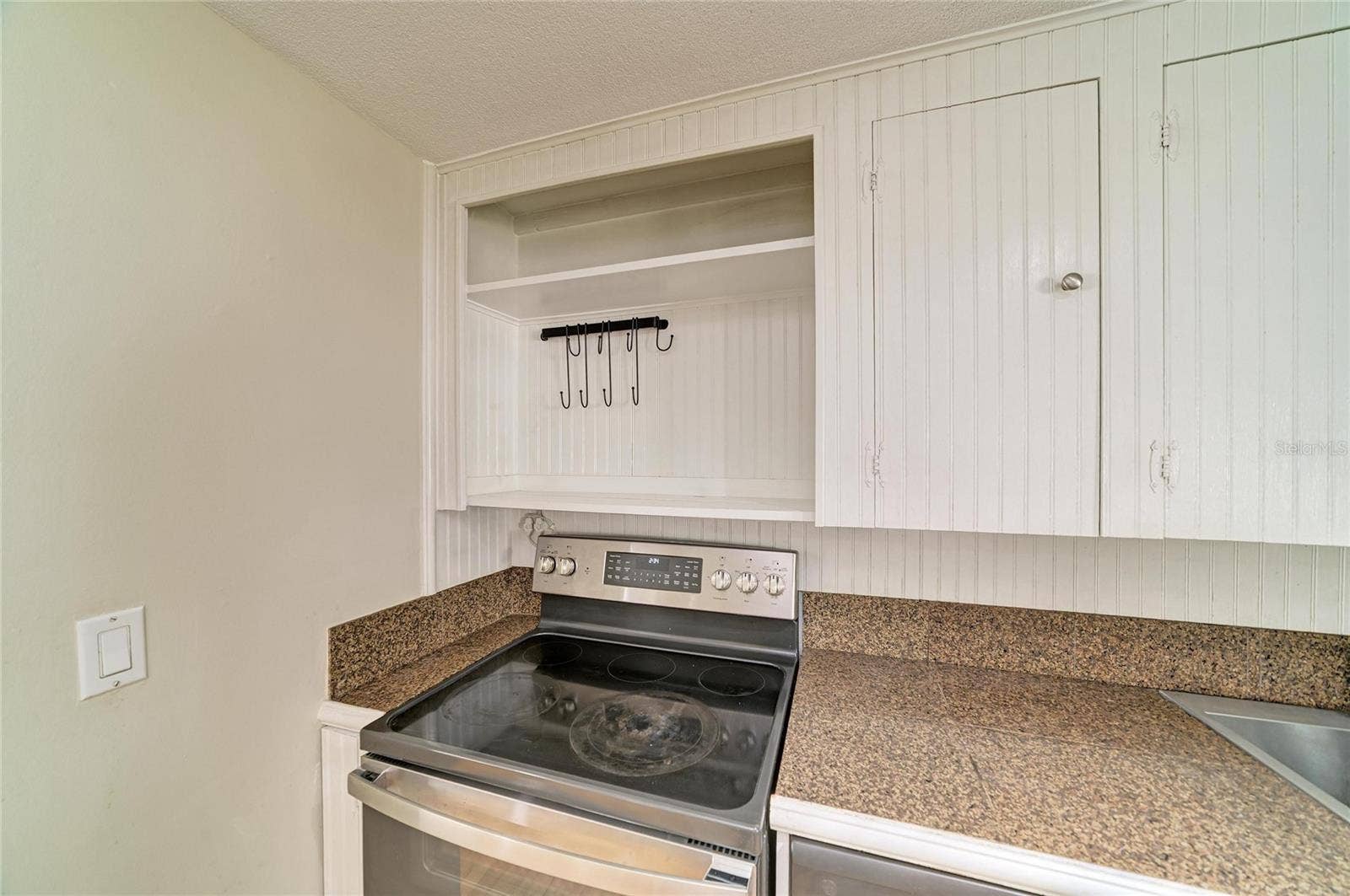 5271 43RD TERRACE N, St Petersburg, FL 33709 5271 43RD TERRACE N, St Petersburg, FL 33709