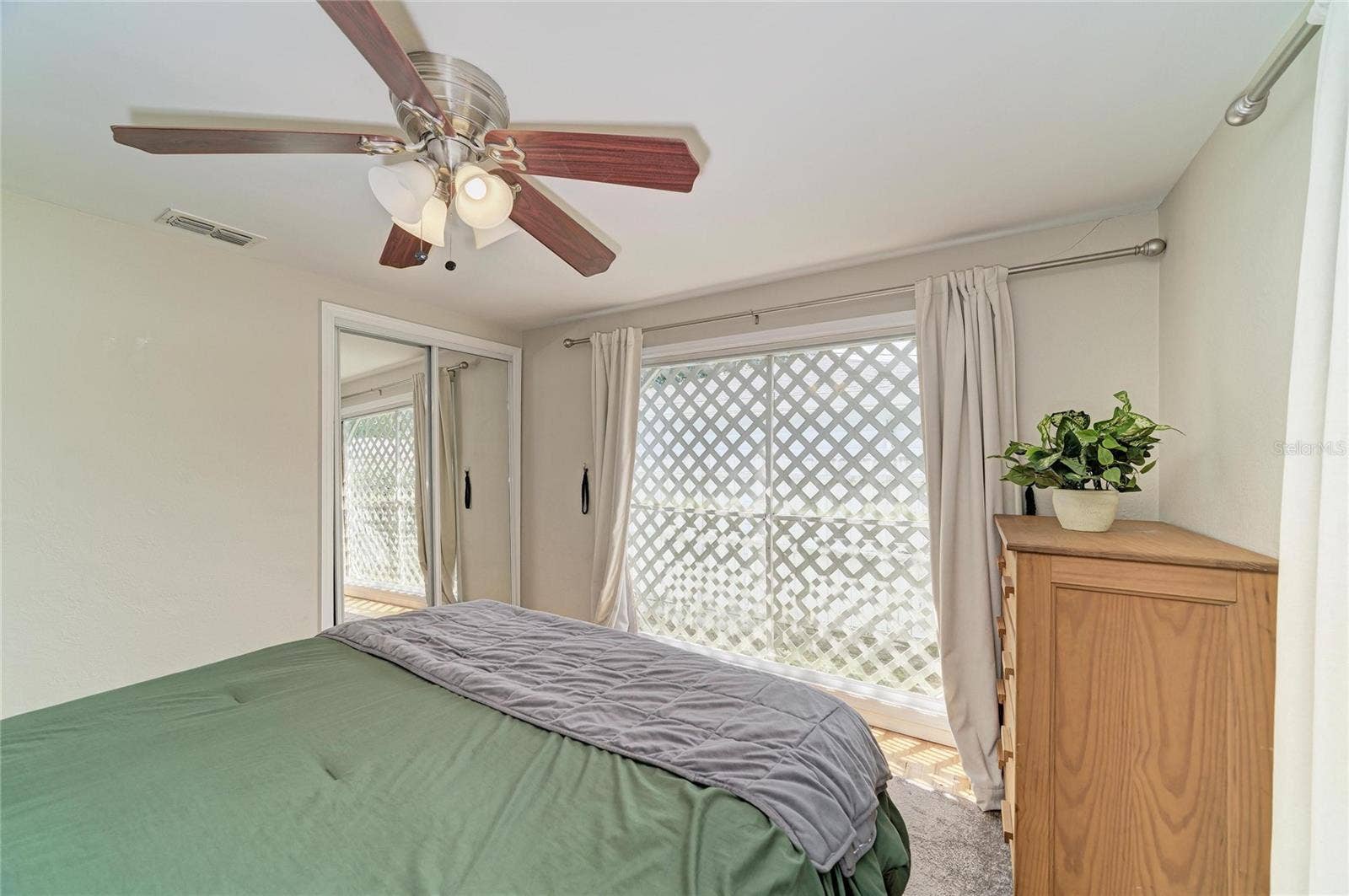 5271 43RD TERRACE N, St Petersburg, FL 33709 5271 43RD TERRACE N, St Petersburg, FL 33709