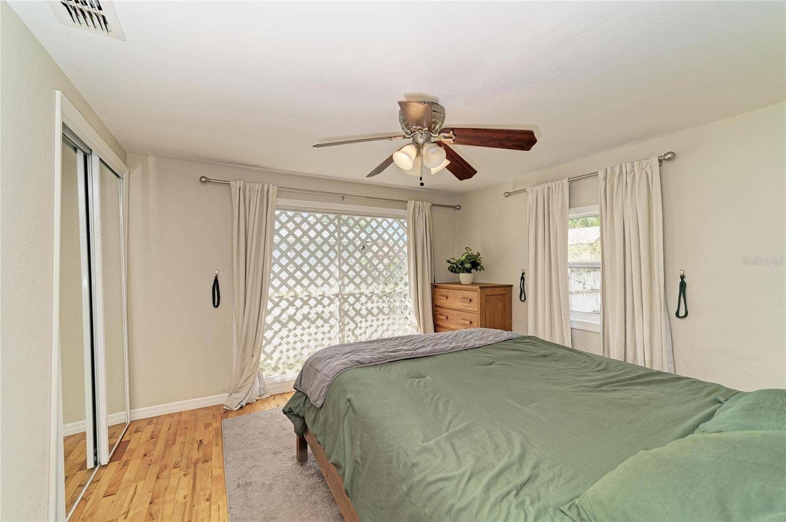 5271 43RD TERRACE N, St Petersburg, FL 33709 5271 43RD TERRACE N, St Petersburg, FL 33709