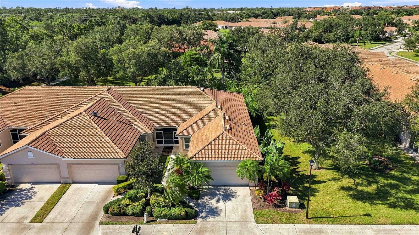 8216 ASHFORD FALLS COURT, Sarasota, FL 34243 8216 ASHFORD FALLS COURT, Sarasota, FL 34243