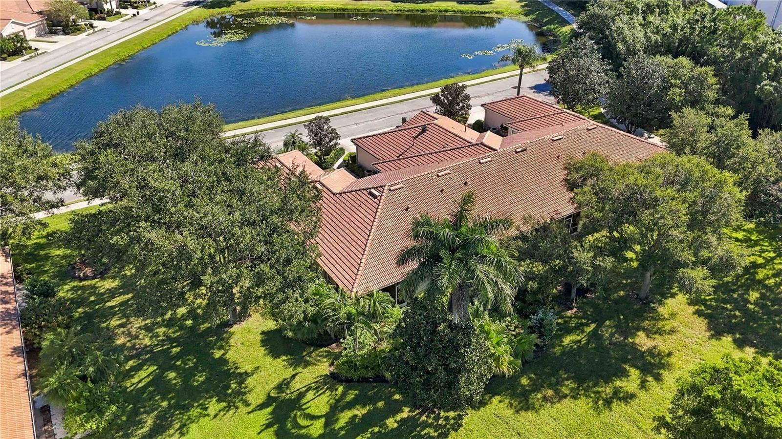 8216 ASHFORD FALLS COURT, Sarasota, FL 34243 8216 ASHFORD FALLS COURT, Sarasota, FL 34243