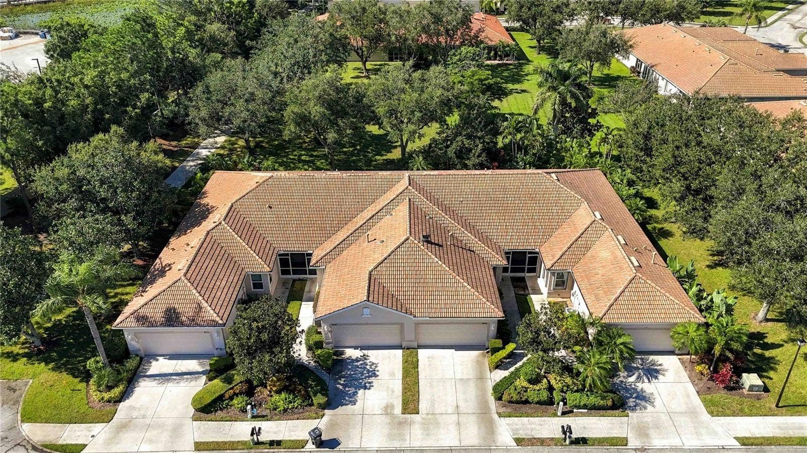 8216 ASHFORD FALLS COURT, Sarasota, FL 34243 8216 ASHFORD FALLS COURT, Sarasota, FL 34243