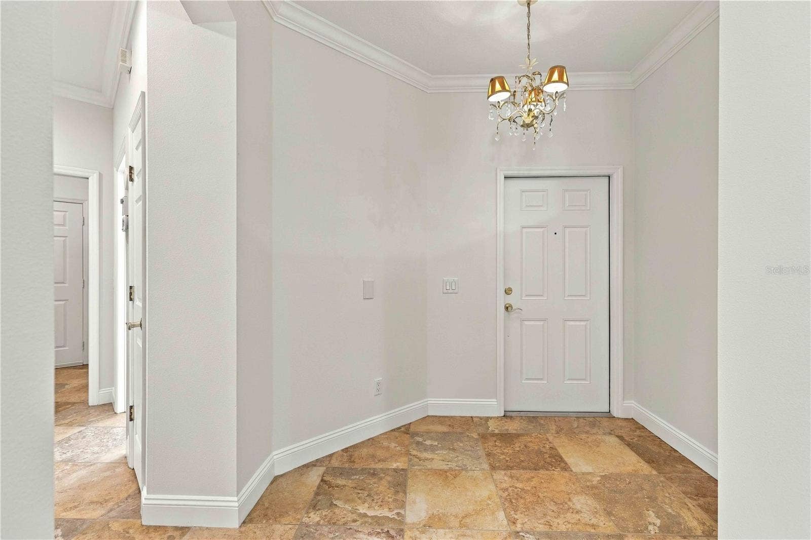 8216 ASHFORD FALLS COURT, Sarasota, FL 34243 8216 ASHFORD FALLS COURT, Sarasota, FL 34243