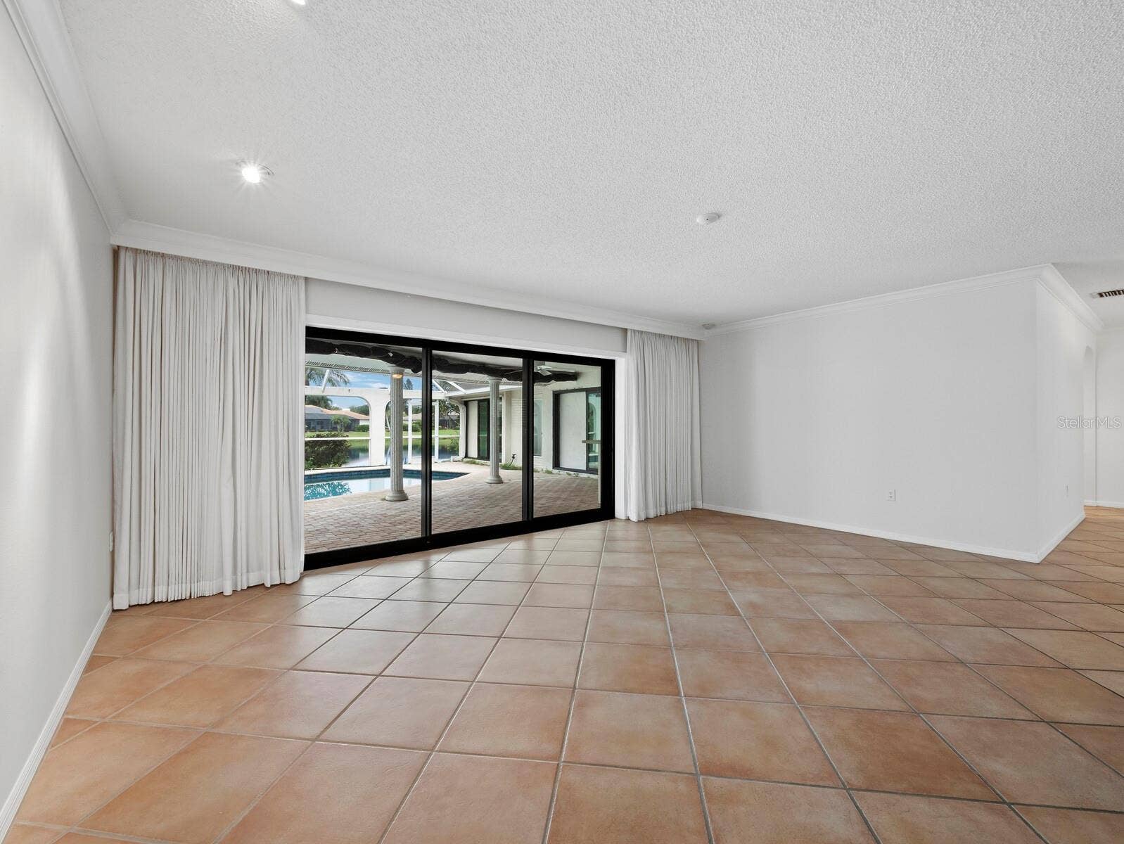 6945 COUNTRY LAKES CIRCLE, Sarasota, FL 34243 6945 COUNTRY LAKES CIRCLE, Sarasota, FL 34243
