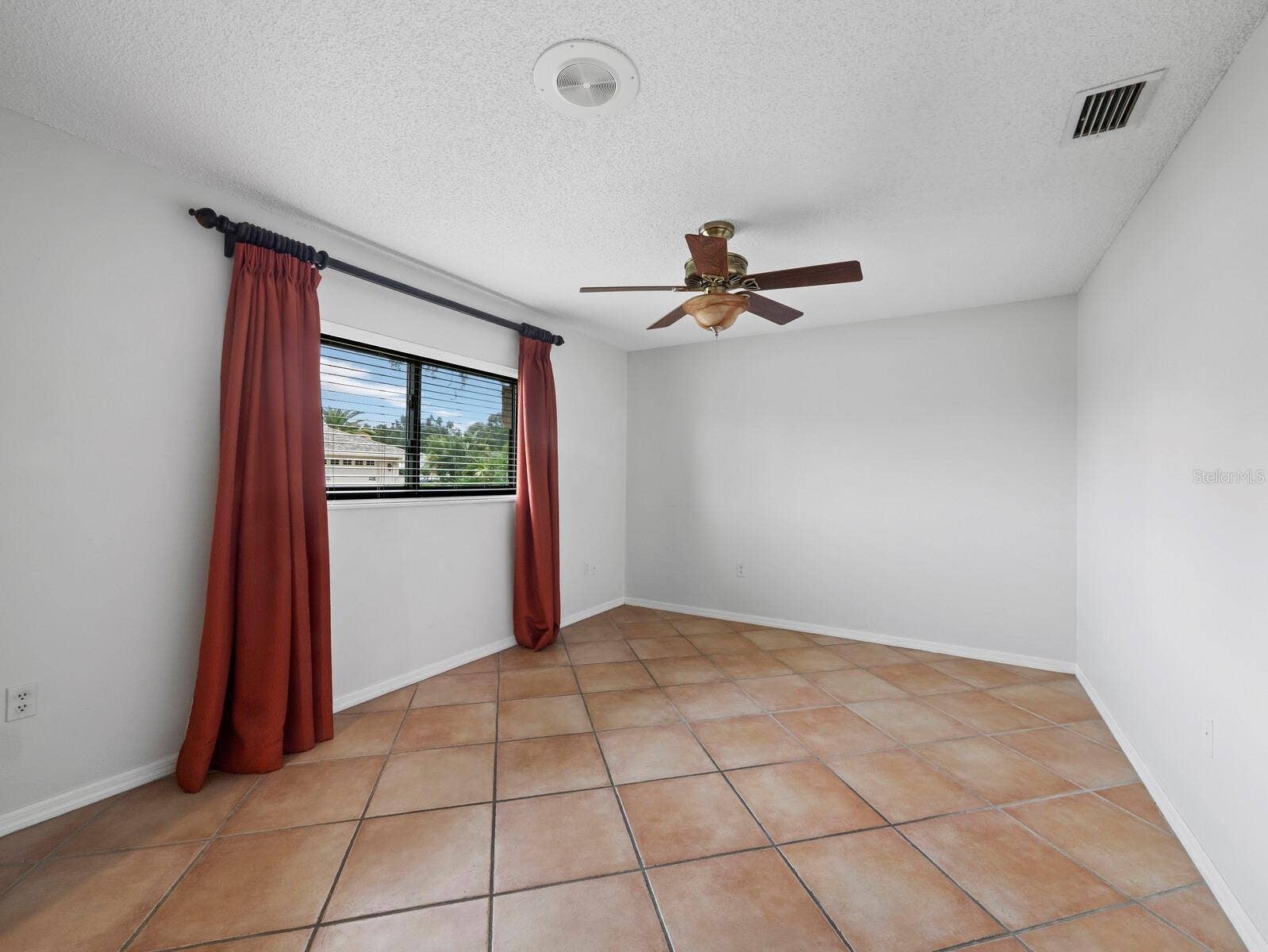 6945 COUNTRY LAKES CIRCLE, Sarasota, FL 34243 6945 COUNTRY LAKES CIRCLE, Sarasota, FL 34243
