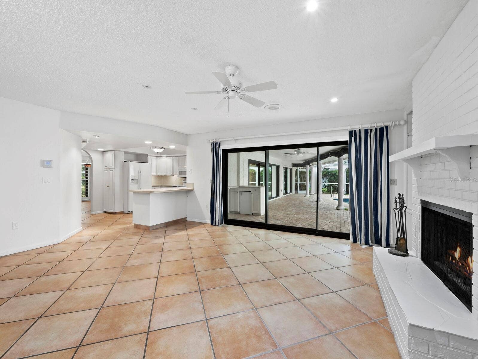 6945 COUNTRY LAKES CIRCLE, Sarasota, FL 34243 6945 COUNTRY LAKES CIRCLE, Sarasota, FL 34243