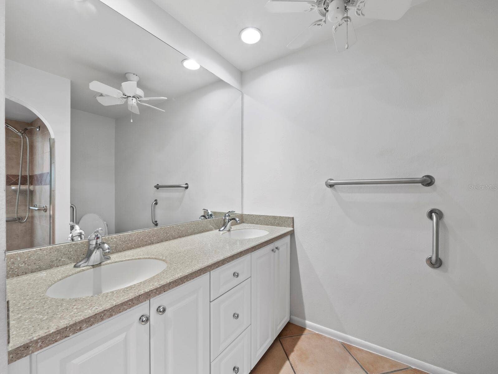 6945 COUNTRY LAKES CIRCLE, Sarasota, FL 34243 6945 COUNTRY LAKES CIRCLE, Sarasota, FL 34243