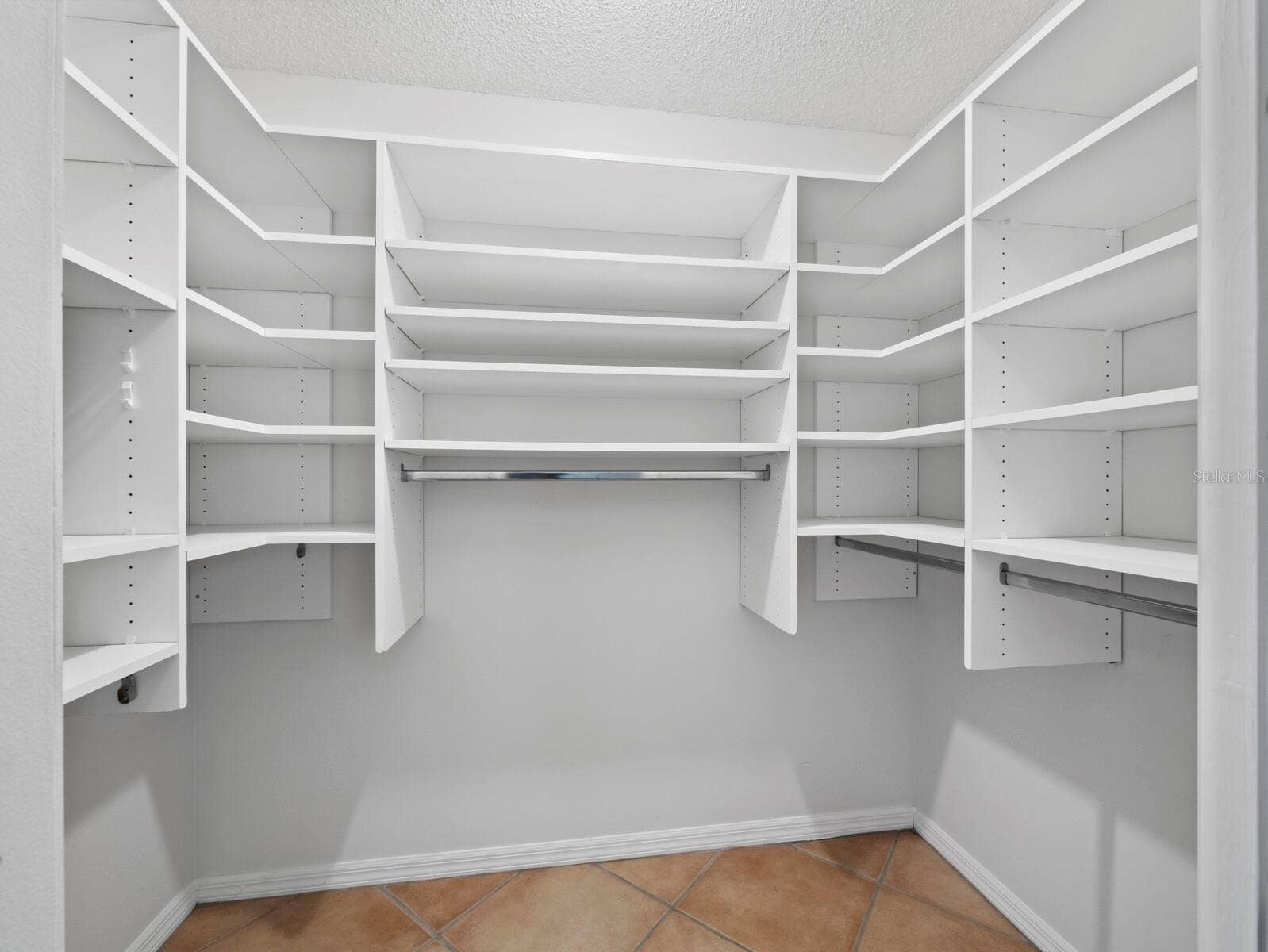6945 COUNTRY LAKES CIRCLE, Sarasota, FL 34243 6945 COUNTRY LAKES CIRCLE, Sarasota, FL 34243