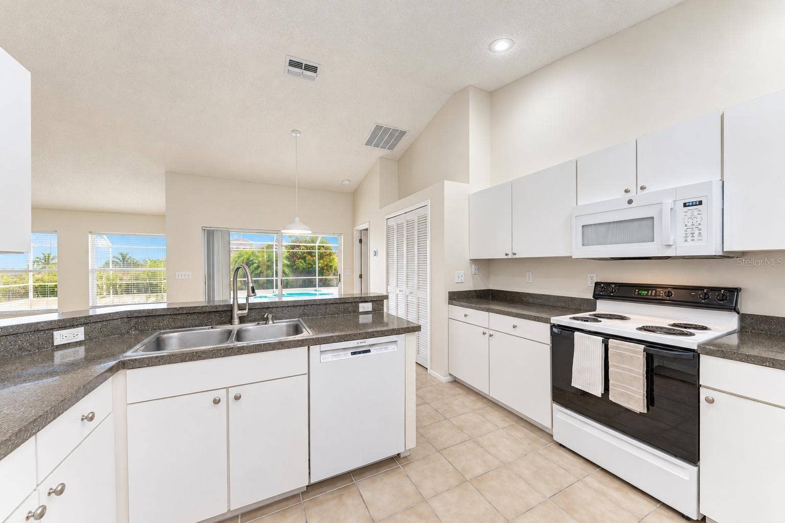 4515 50TH DRIVE W, Bradenton, FL 34210