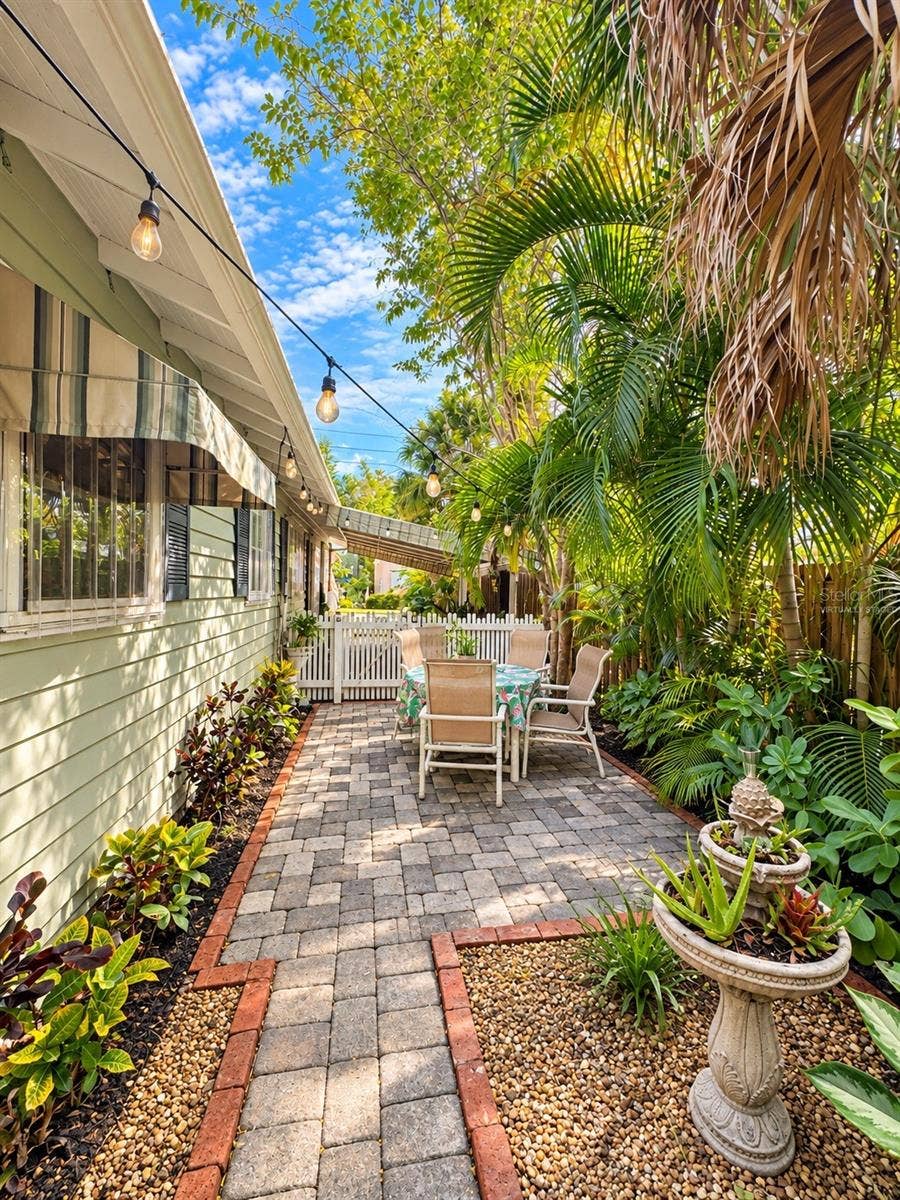 1777 ALTA VISTA STREET, Sarasota, FL 34236 Backyard - Virtually Staged