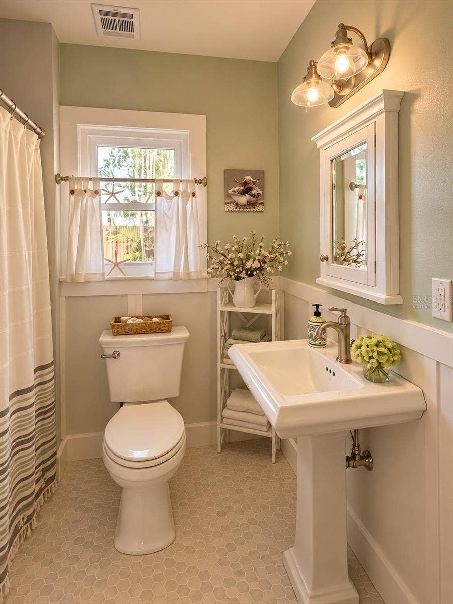 1777 ALTA VISTA STREET, Sarasota, FL 34236 Guest Bathroom - Virtually Staged
